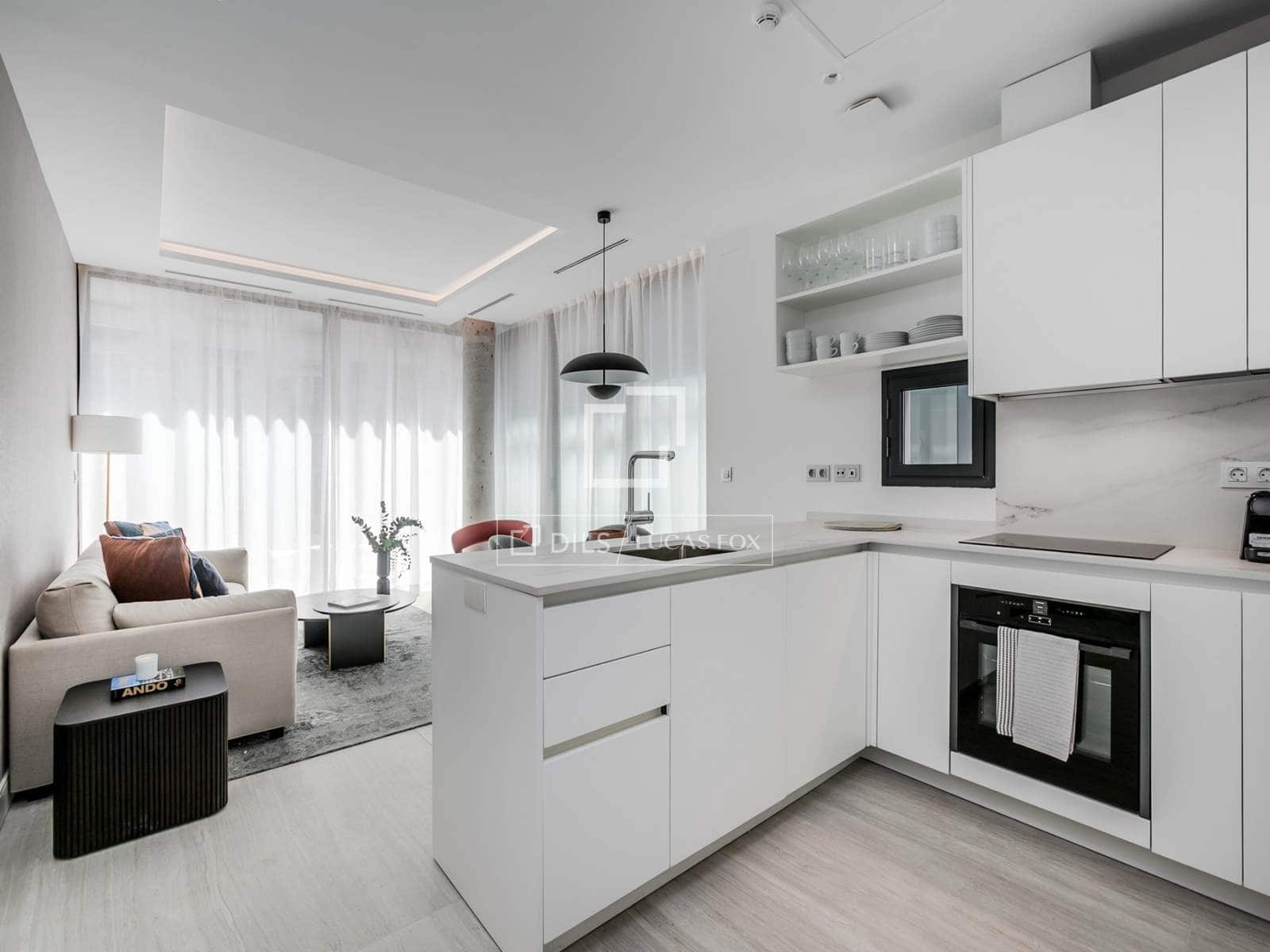 2 soveværelse Lejlighed til leje i Madrid by - € 6.200 (Ref: 9996277)