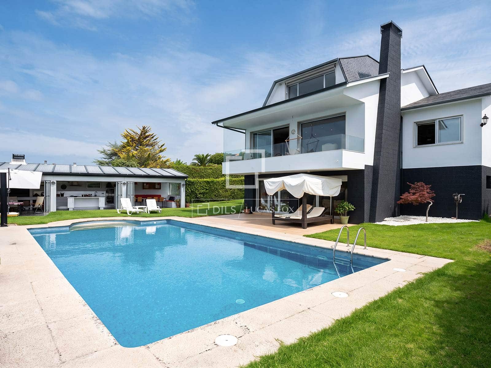 4 bedroom Villa for sale in Nigran with pool garage - € 1,020,000 (Ref: 9996278)