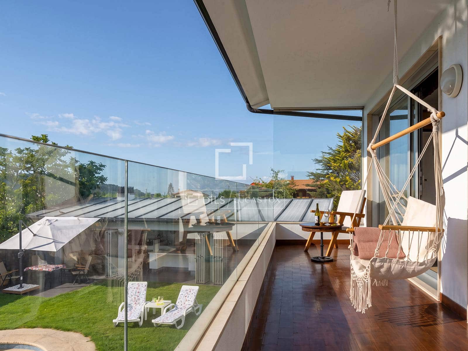 4 bedroom Villa for sale in Nigran with pool garage - € 1,020,000 (Ref: 9996278)