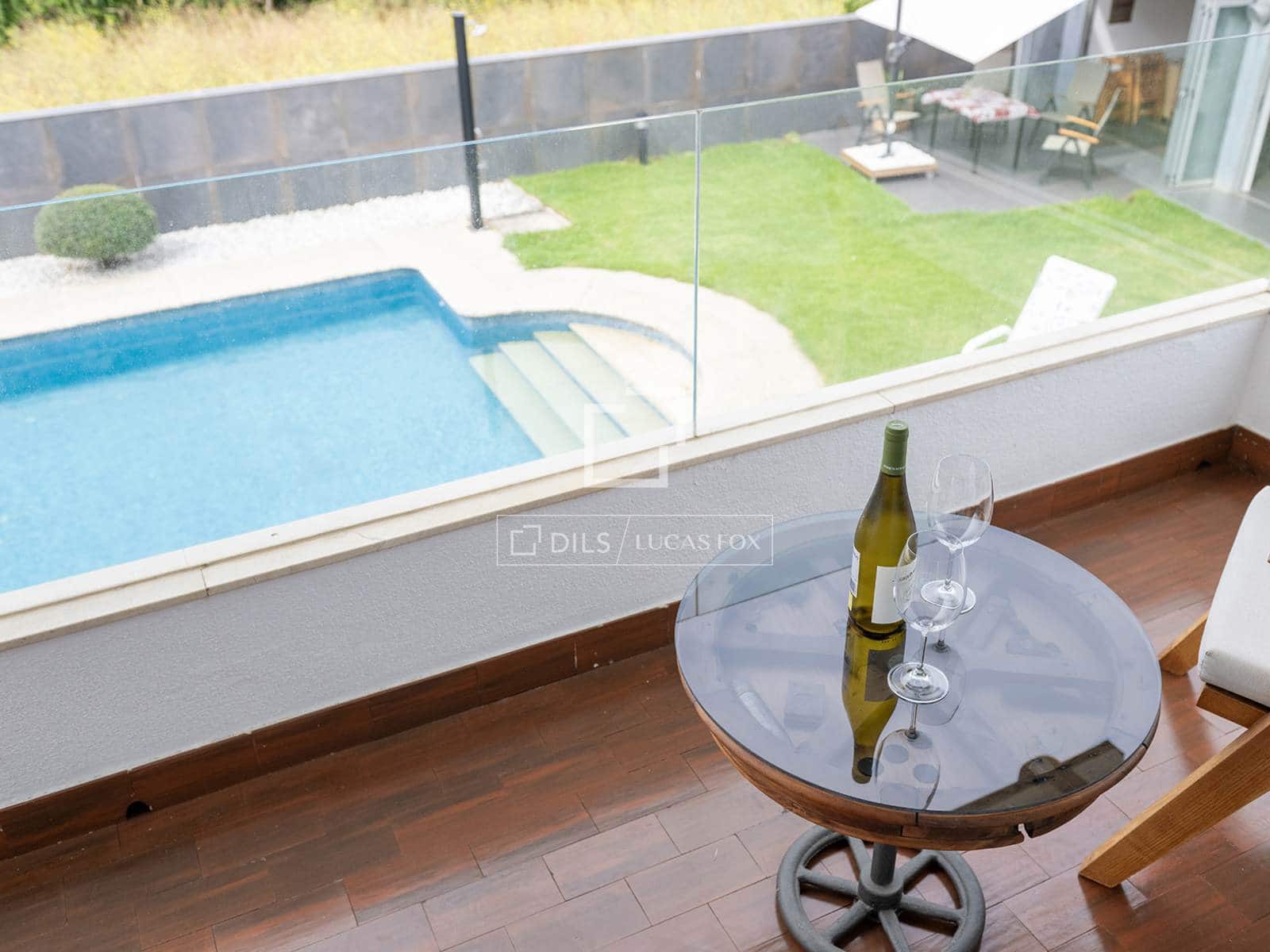 4 bedroom Villa for sale in Nigran with pool garage - € 1,020,000 (Ref: 9996278)