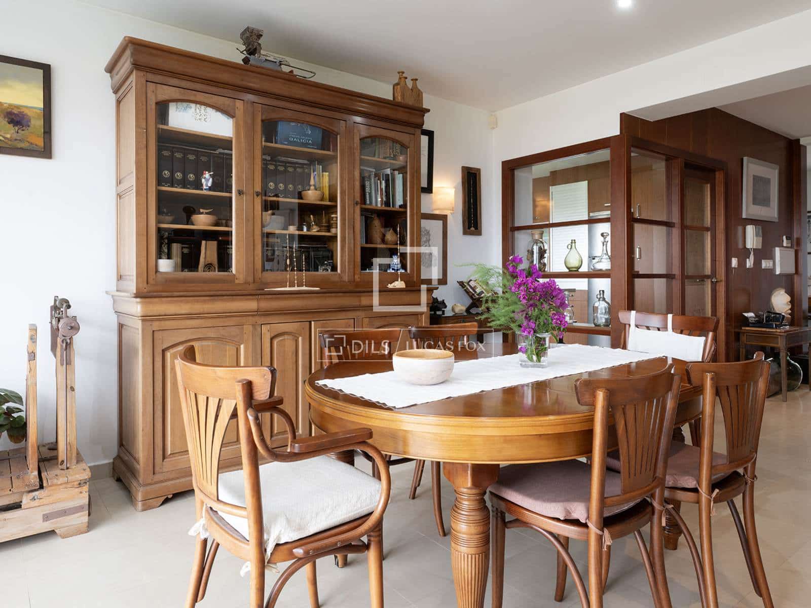 4 bedroom Villa for sale in Nigran with pool garage - € 1,020,000 (Ref: 9996278)