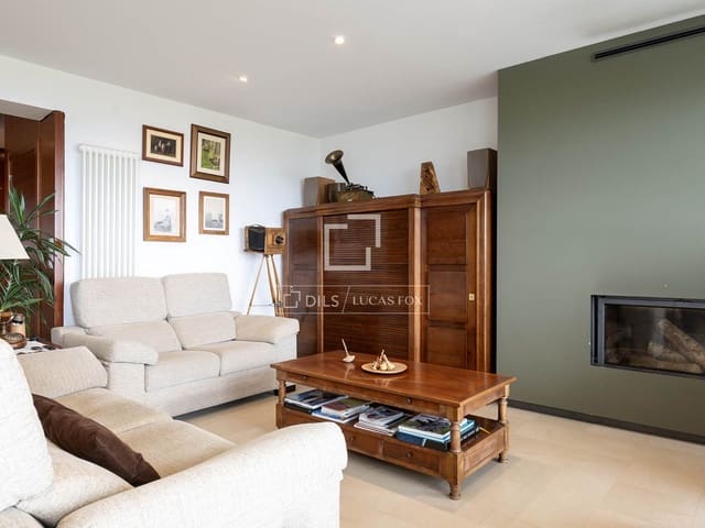 4 slaapkamer Villa te koop in Nigrán met zwembad garage - € 1.020.000 (Ref: 9996278)