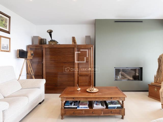 4 slaapkamer Villa te koop in Nigrán met zwembad garage - € 1.020.000 (Ref: 9996278)