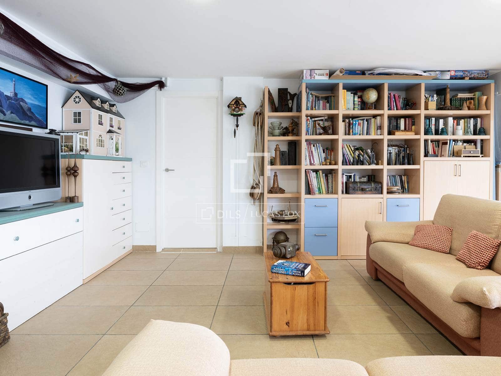 4 bedroom Villa for sale in Nigran with pool garage - € 1,020,000 (Ref: 9996278)