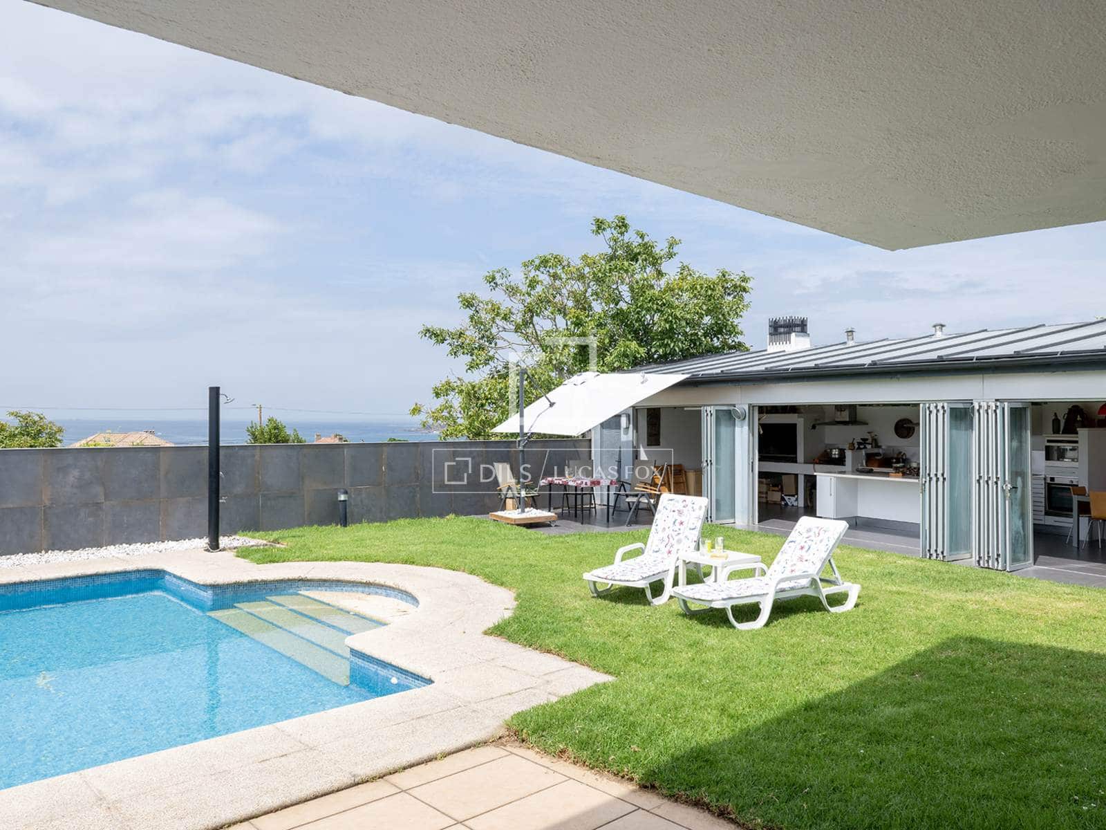 4 bedroom Villa for sale in Nigran with pool garage - € 1,020,000 (Ref: 9996278)