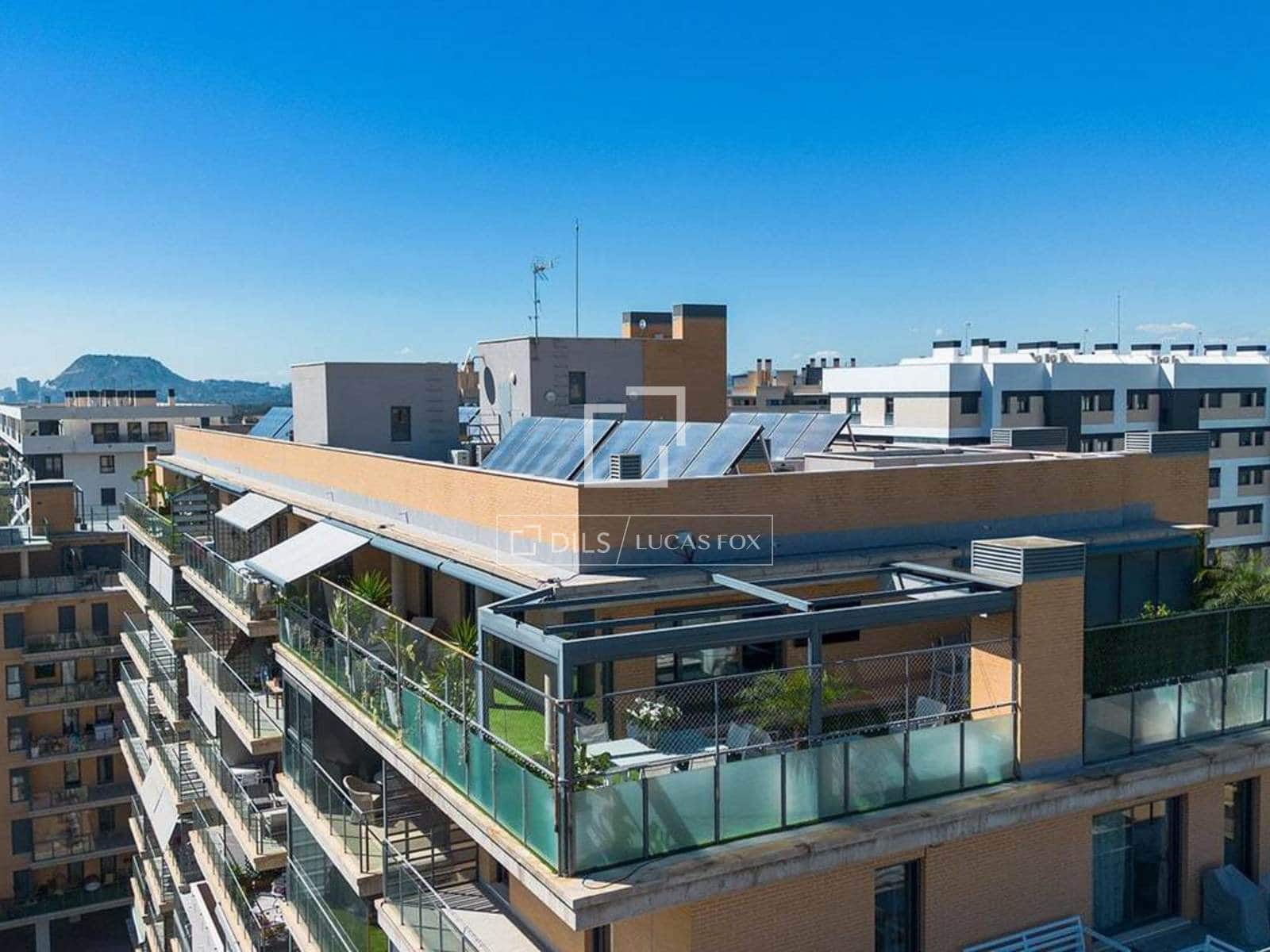 3 makuuhuone Kattohuoneisto myytävänä paikassa Alicante kaupunki mukana uima-altaan 
autotalli - 1 100 000 € (Ref: 9996279)