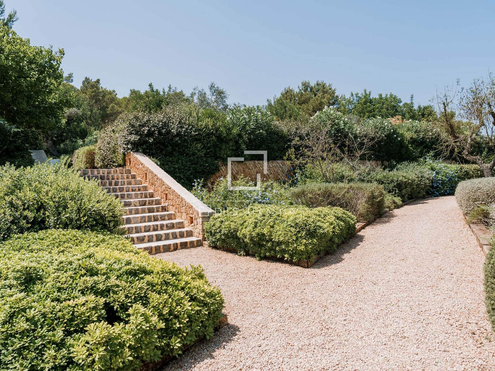 5 chambre Villa/Maison à vendre à Sant Llorenc de Balafia avec piscine garage - 7 850 000 € (Ref: 9996356)