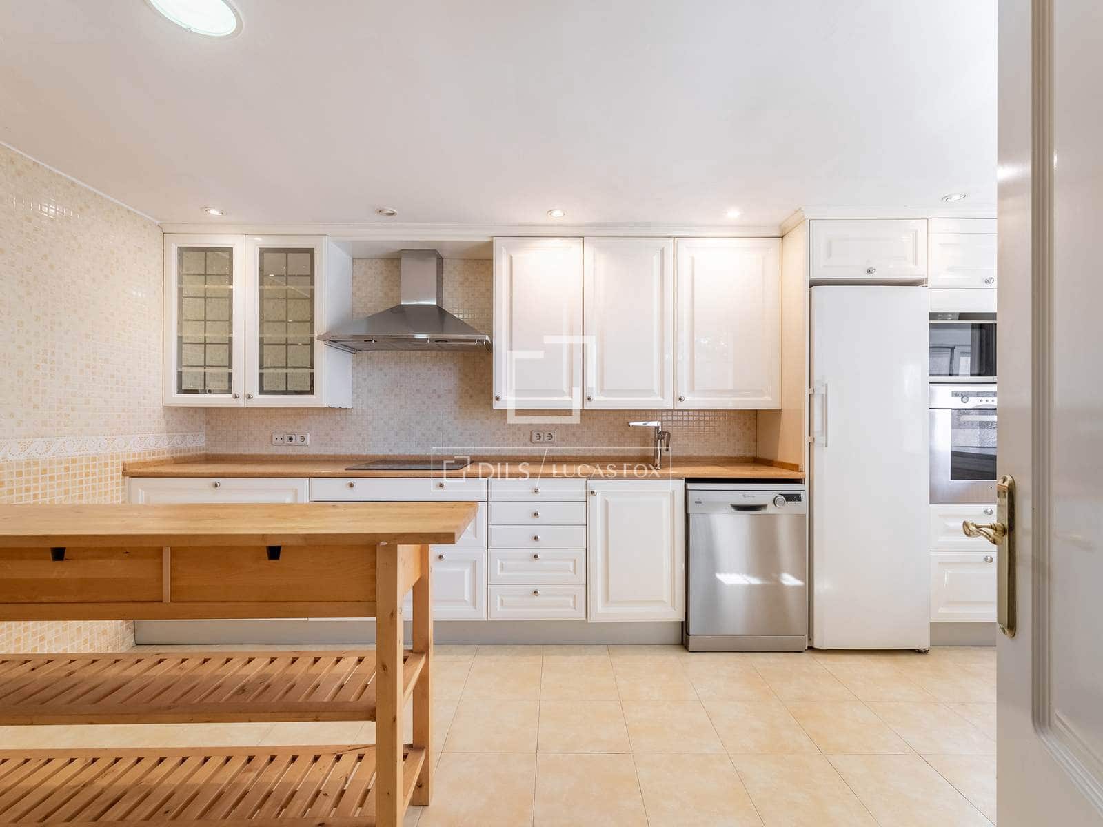 4 soveværelse Villa til salg i Majadahonda med swimmingpool - € 1.250.000 (Ref: 9996358)