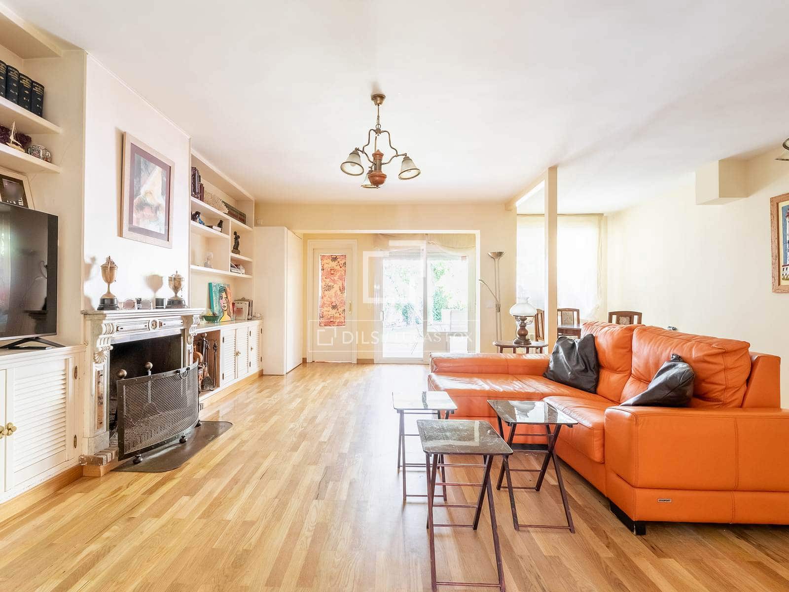 4 soveværelse Villa til salg i Majadahonda med swimmingpool - € 1.250.000 (Ref: 9996358)