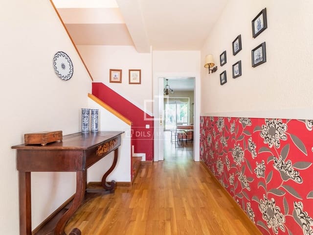 4 soveværelse Villa til salg i Majadahonda med swimmingpool - € 1.250.000 (Ref: 9996358)