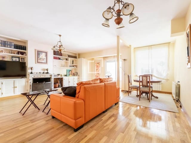 4 soveværelse Villa til salg i Majadahonda med swimmingpool - € 1.250.000 (Ref: 9996358)
