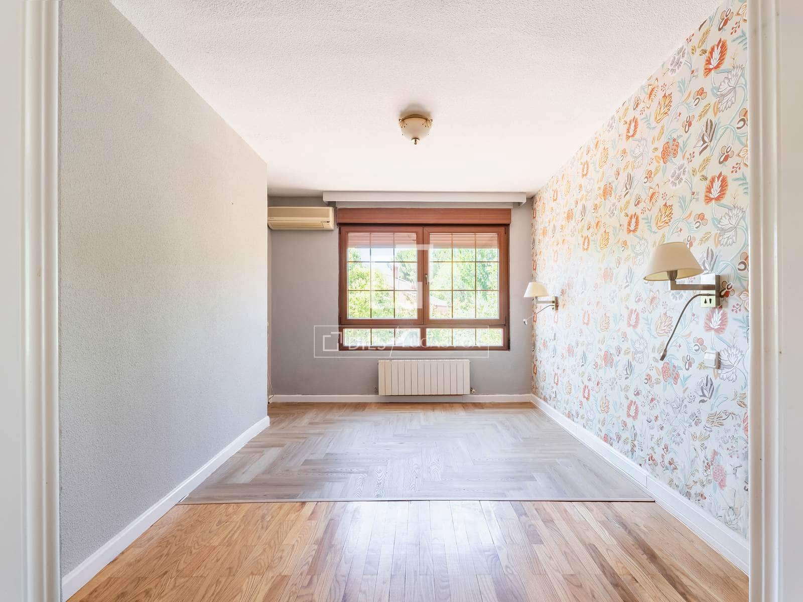 4 soveværelse Villa til salg i Majadahonda med swimmingpool - € 1.250.000 (Ref: 9996358)