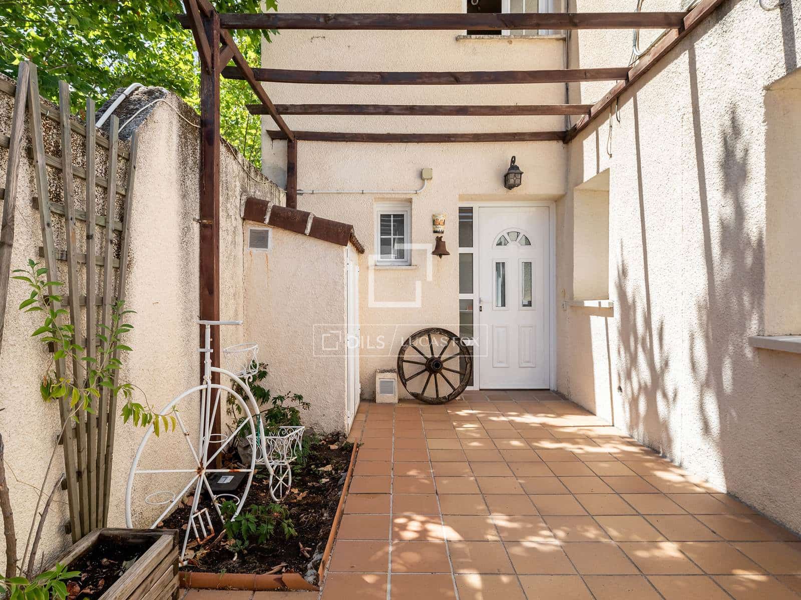 4 soveværelse Villa til salg i Majadahonda med swimmingpool - € 1.250.000 (Ref: 9996358)