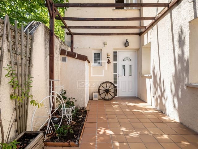 4 soveværelse Villa til salg i Majadahonda med swimmingpool - € 1.250.000 (Ref: 9996358)
