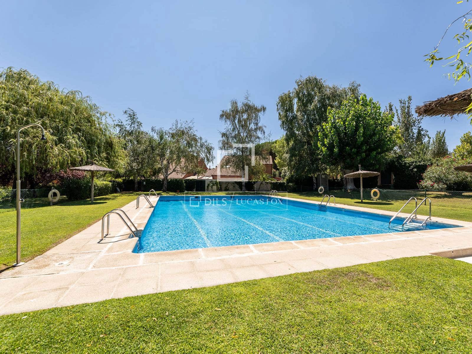 4 soveværelse Villa til salg i Majadahonda med swimmingpool - € 1.250.000 (Ref: 9996358)