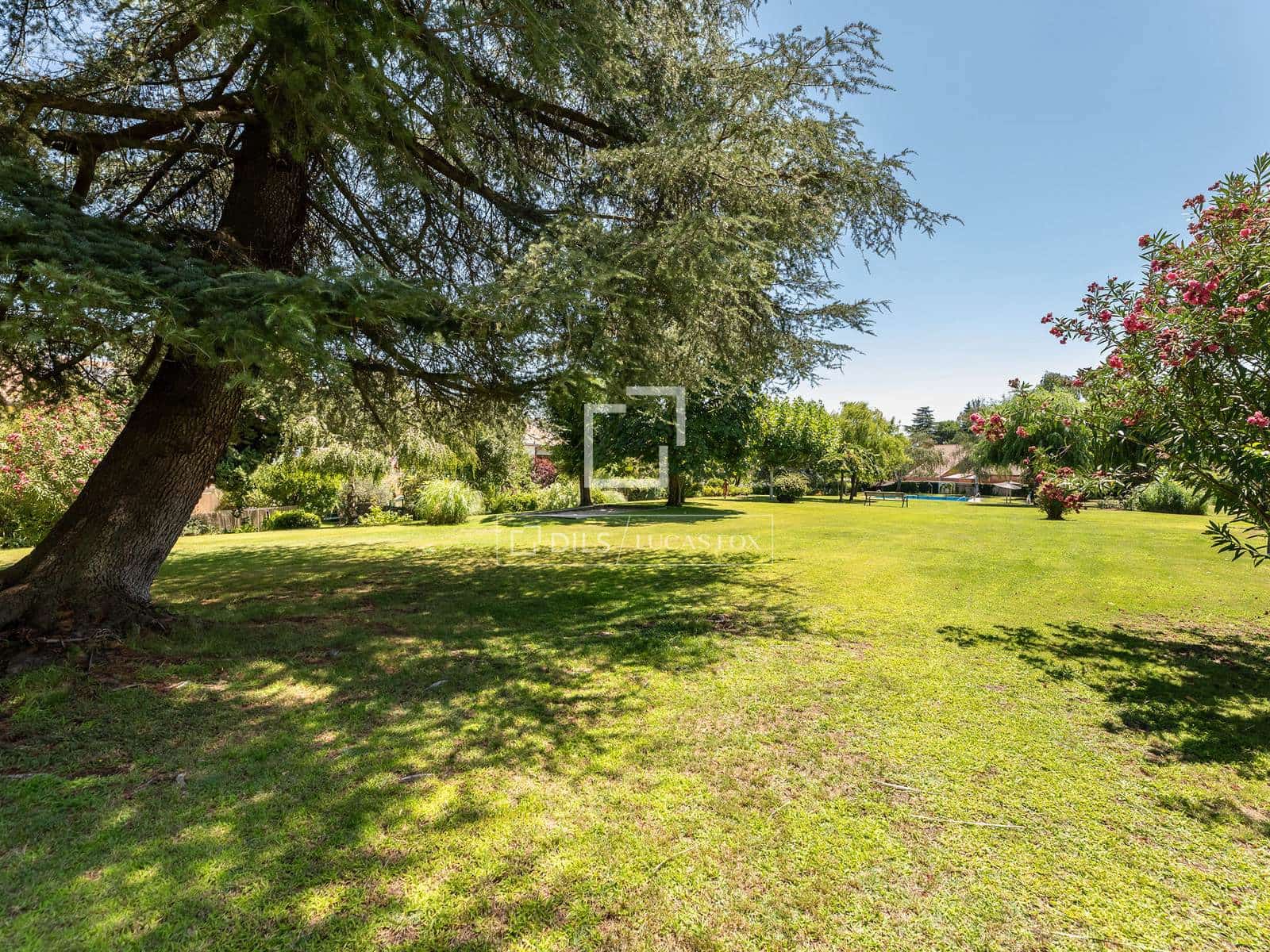 4 soveværelse Villa til salg i Majadahonda med swimmingpool - € 1.250.000 (Ref: 9996358)