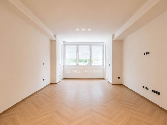 Apartamento de 5 habitaciones en Jerónimos, Madrid ciudad en venta - 1.950.000 € (Ref: 9997511)