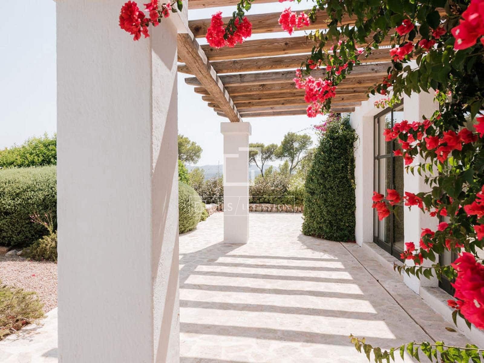 Chalet de 6 habitaciones en Santa Gertrudis de Fruitera en venta con piscina garaje - 7.850.000 € (Ref: 9997512)