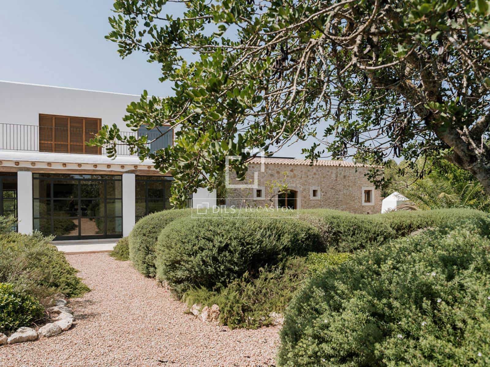Chalet de 6 habitaciones en Santa Gertrudis de Fruitera en venta con piscina garaje - 7.850.000 € (Ref: 9997512)