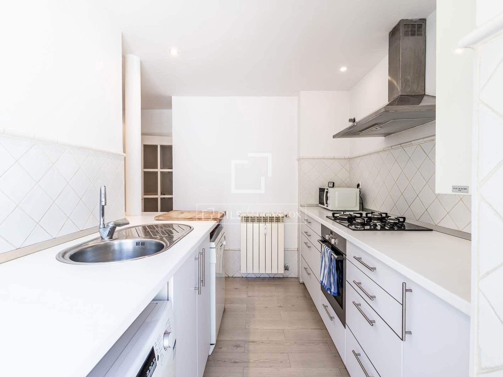 3 bedroom Apartment for sale in Madrid city - € 985,000 (Ref: 9997568)