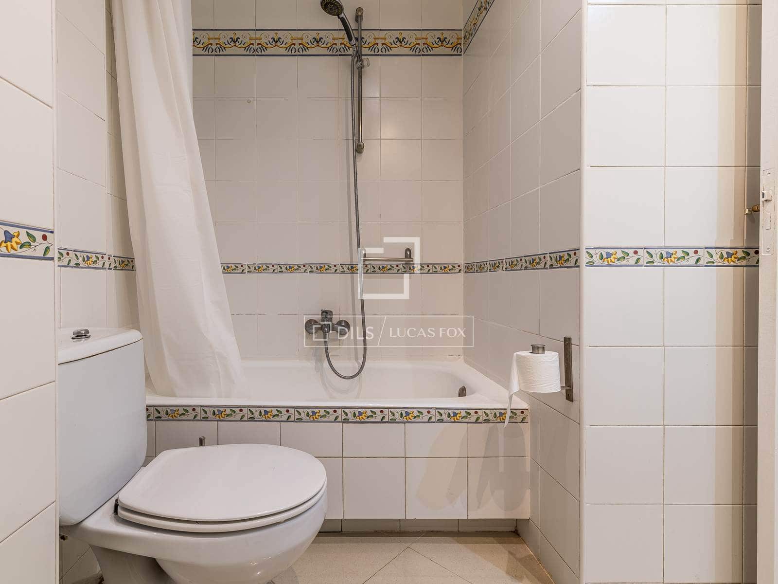 3 bedroom Apartment for sale in Madrid city - € 985,000 (Ref: 9997568)