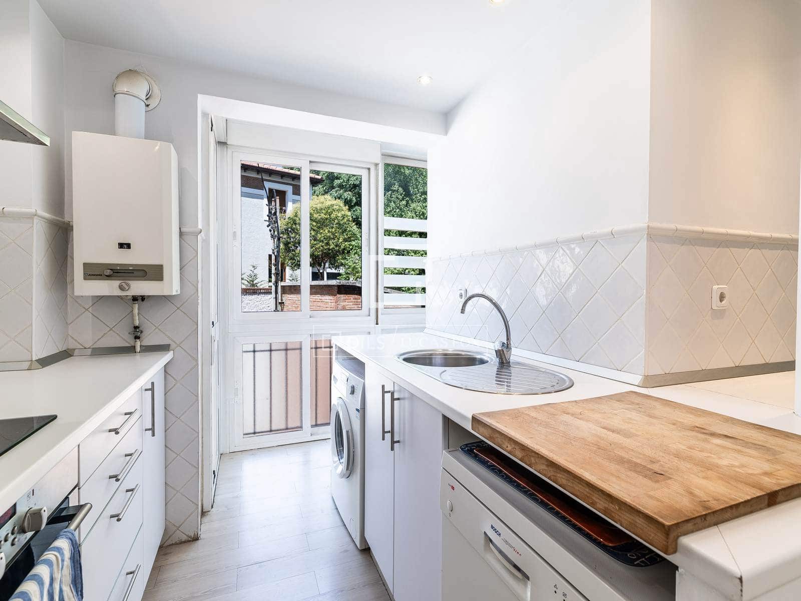 3 bedroom Apartment for sale in Madrid city - € 985,000 (Ref: 9997568)