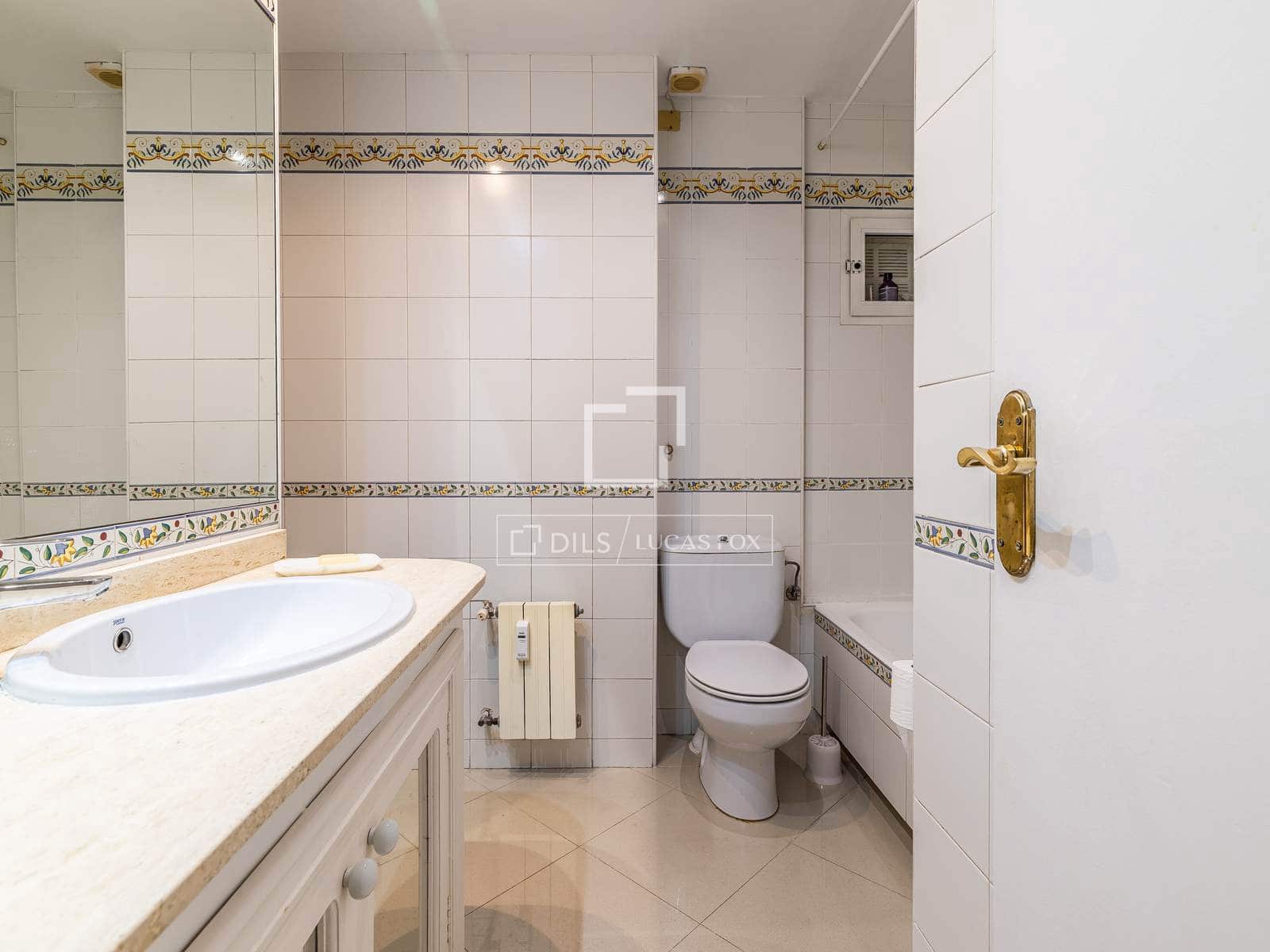 3 bedroom Apartment for sale in Madrid city - € 985,000 (Ref: 9997568)