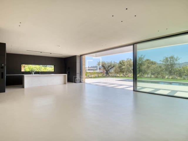 5 soveværelse Villa til salg i Santa Cristina d'Aro med swimmingpool garage - € 3.500.000 (Ref: 9997570)