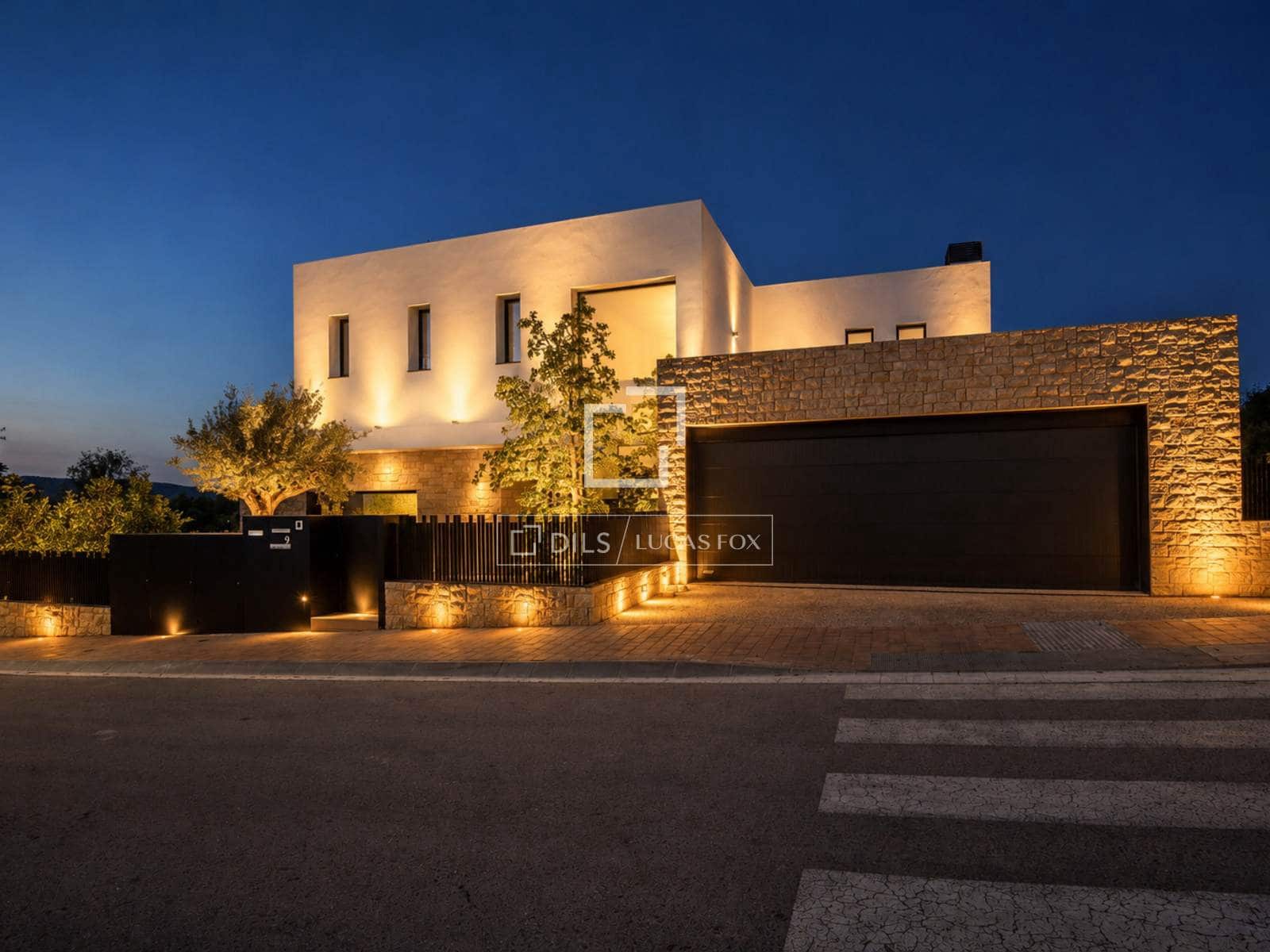 5 soveværelse Villa til salg i Santa Cristina d'Aro med swimmingpool garage - € 3.500.000 (Ref: 9997570)