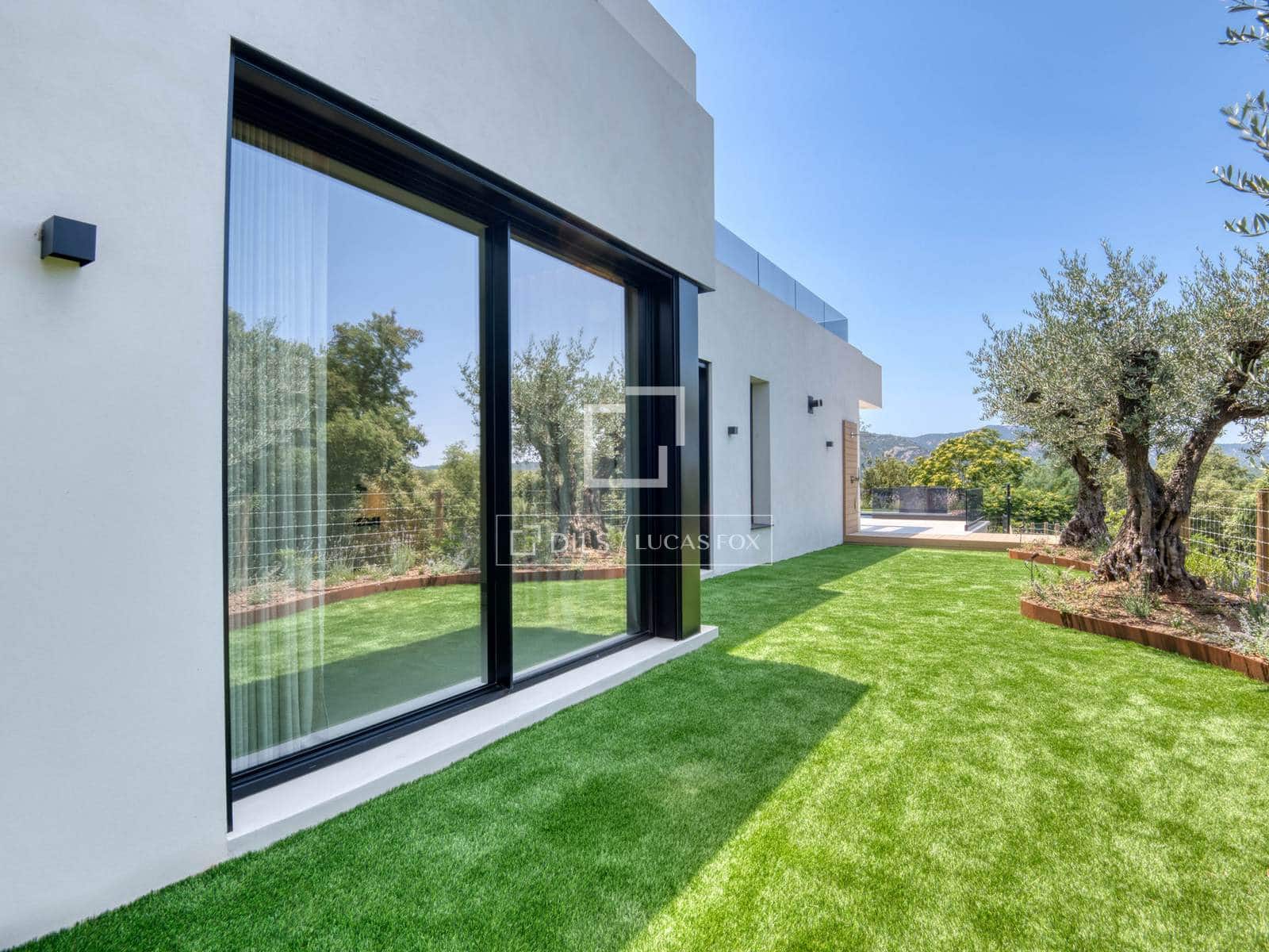 5 soveværelse Villa til salg i Santa Cristina d'Aro med swimmingpool garage - € 3.500.000 (Ref: 9997570)