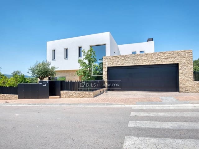 5 soveværelse Villa til salg i Santa Cristina d'Aro med swimmingpool garage - € 3.500.000 (Ref: 9997570)