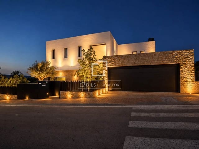 5 soveværelse Villa til salg i Santa Cristina d'Aro med swimmingpool garage - € 3.500.000 (Ref: 9997570)
