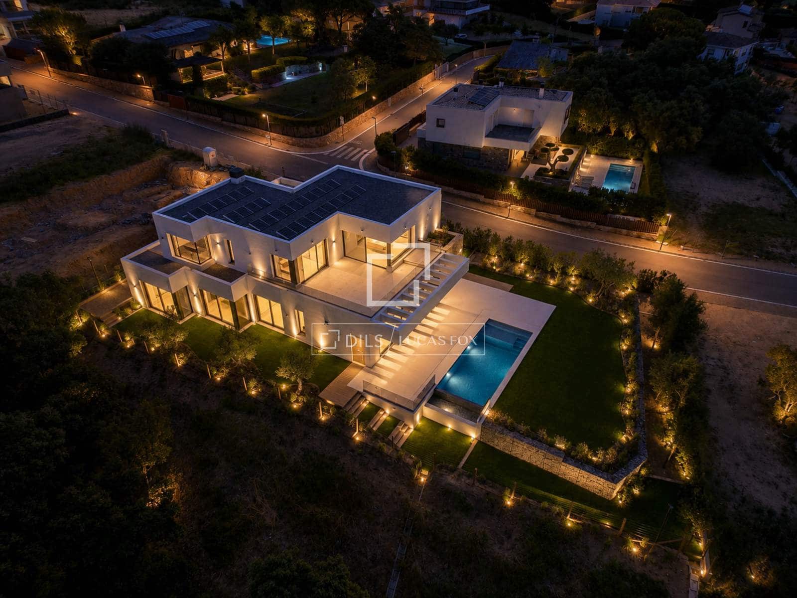 5 soveværelse Villa til salg i Santa Cristina d'Aro med swimmingpool garage - € 3.500.000 (Ref: 9997570)