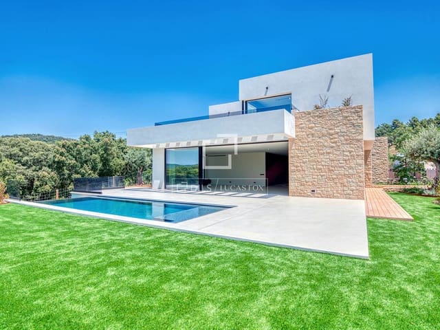 5 soveværelse Villa til salg i Santa Cristina d'Aro med swimmingpool garage - € 3.500.000 (Ref: 9997570)