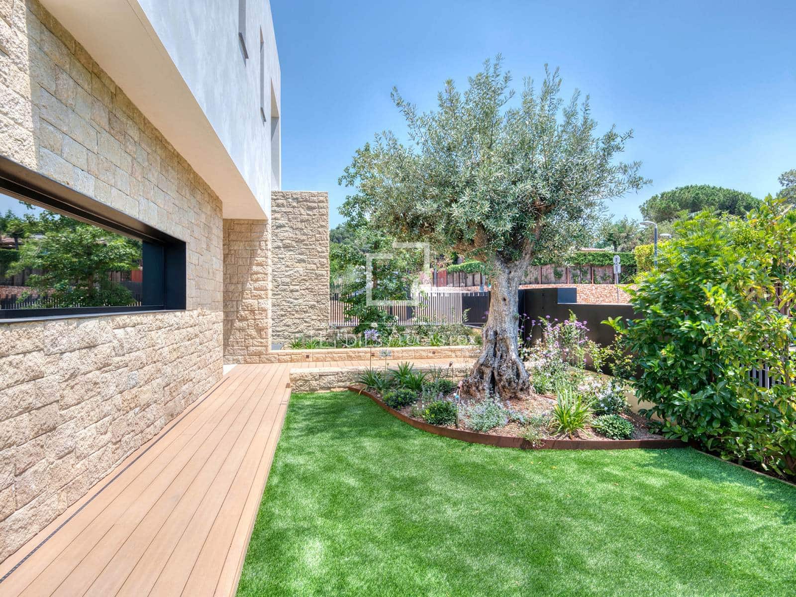 5 soveværelse Villa til salg i Santa Cristina d'Aro med swimmingpool garage - € 3.500.000 (Ref: 9997570)