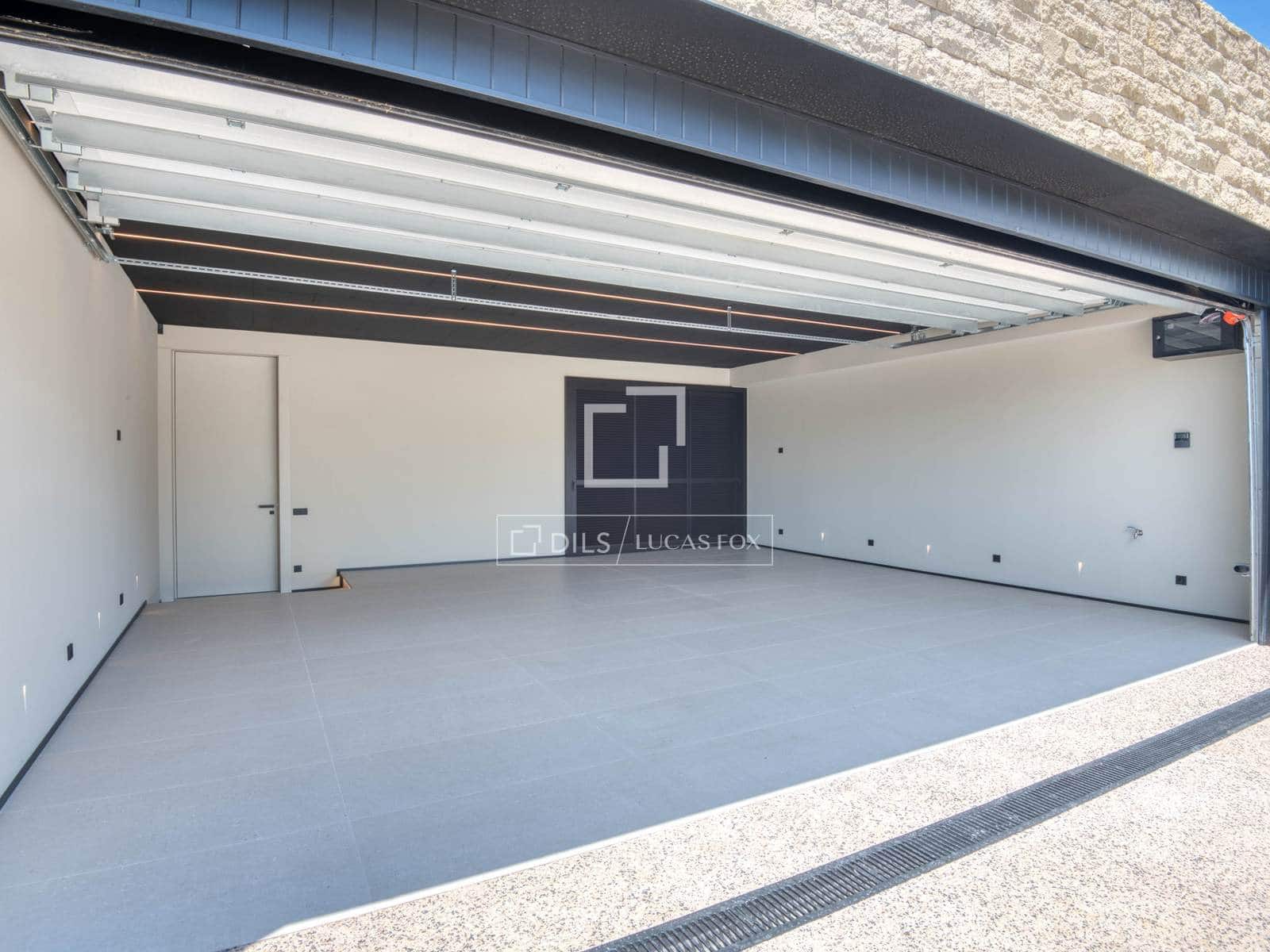 5 soveværelse Villa til salg i Santa Cristina d'Aro med swimmingpool garage - € 3.500.000 (Ref: 9997570)