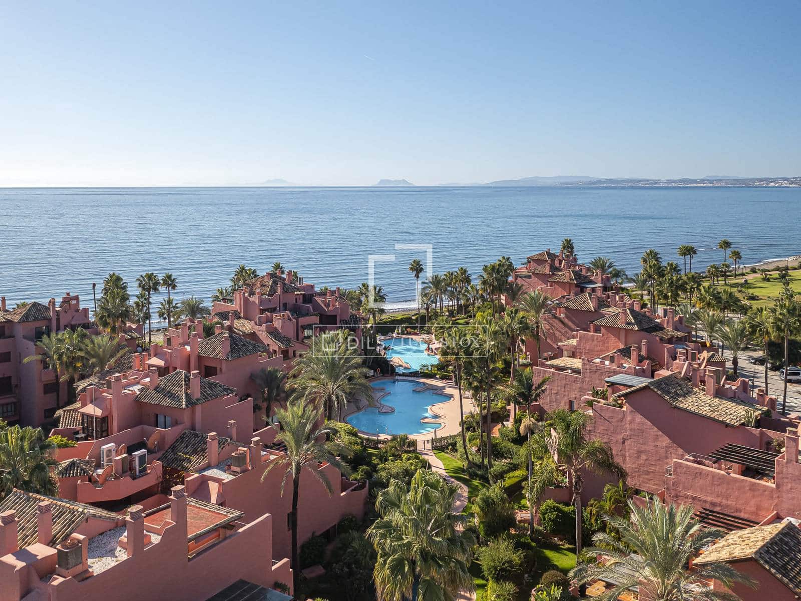 3 sovrum Lägenhet till salu i Estepona med pool garage - 2 350 000 € (Ref: 9997699)