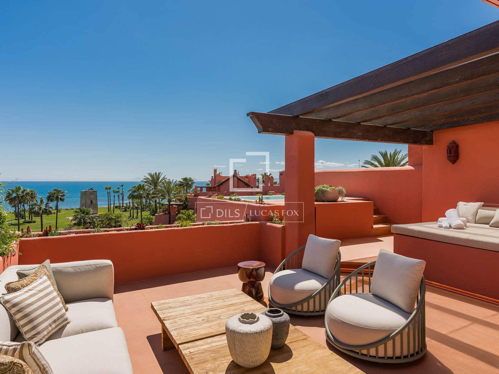 Ático de 3 habitaciones en Estepona en venta con piscina garaje - 4.995.000 € (Ref: 9997702)