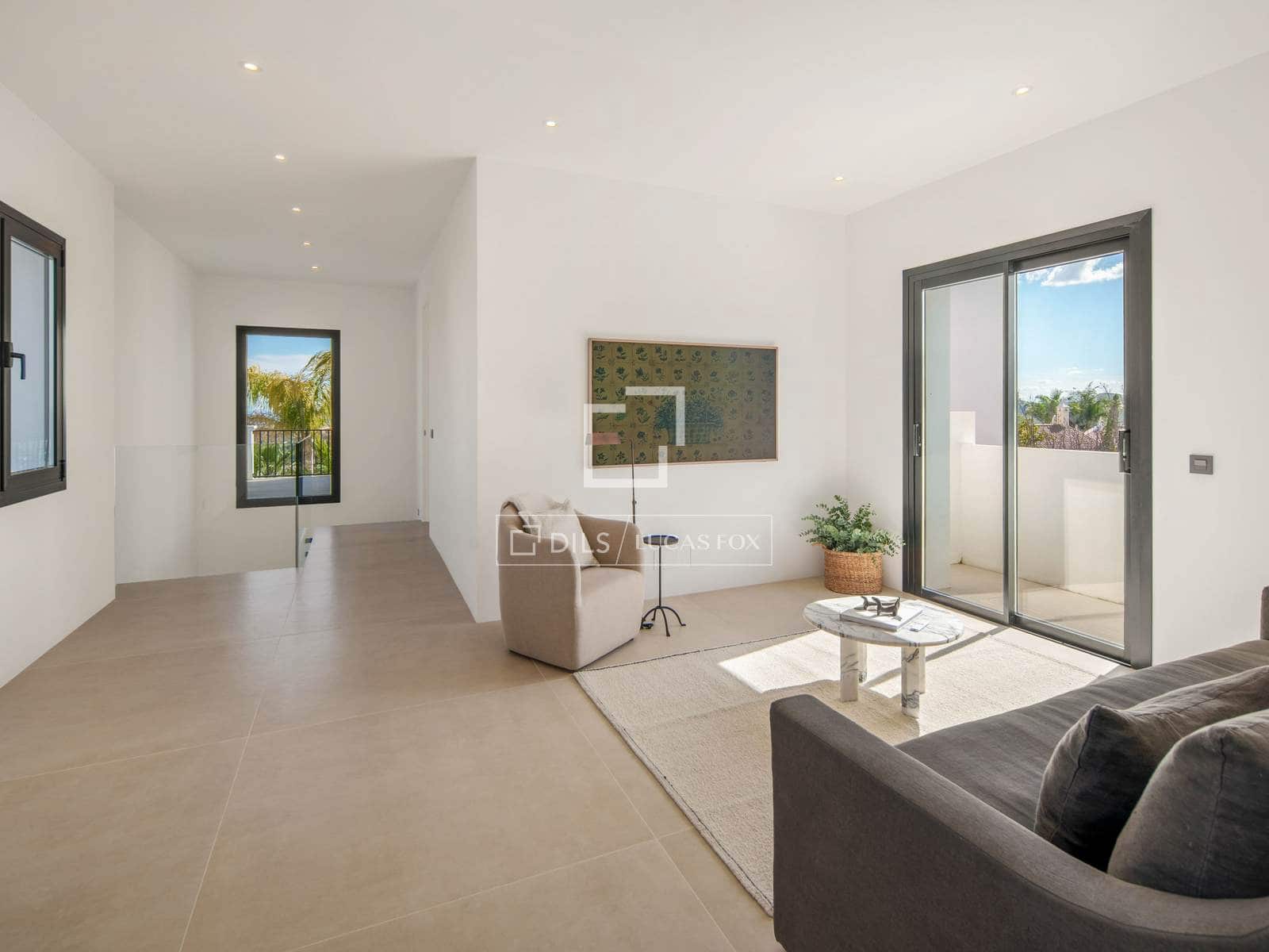 5 bedroom Villa for sale in Marbella with pool garage - € 4,880,000 (Ref: 9997703)