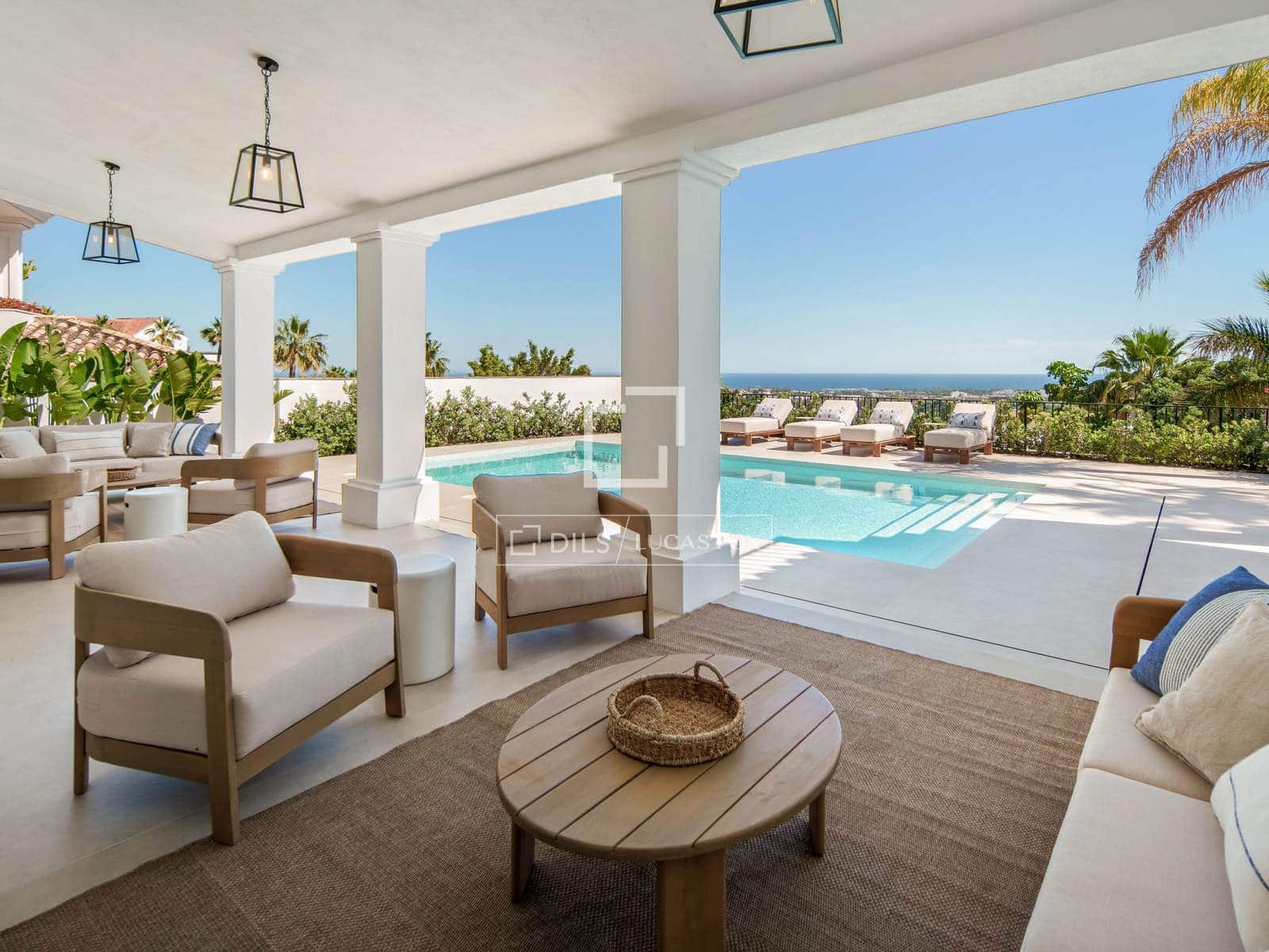 5 bedroom Villa for sale in Marbella with pool garage - € 4,880,000 (Ref: 9997703)
