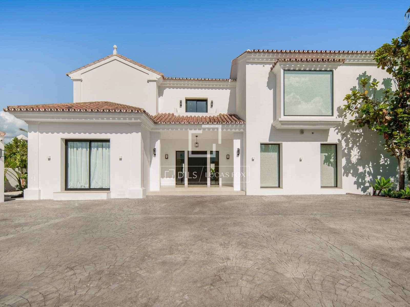 5 bedroom Villa for sale in Marbella with pool garage - € 4,880,000 (Ref: 9997703)