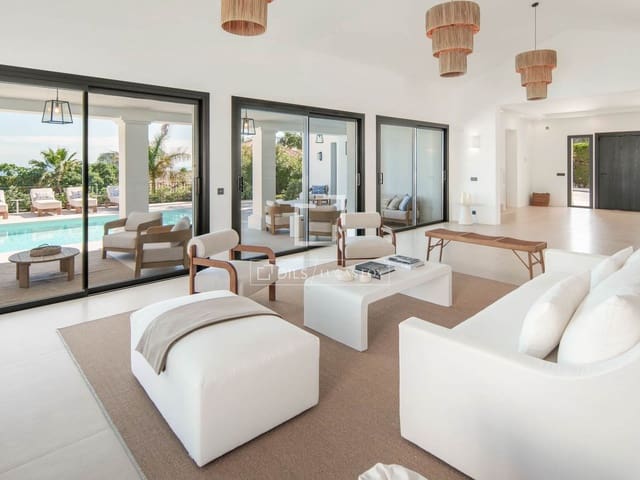 5 bedroom Villa for sale in Marbella with pool garage - € 4,880,000 (Ref: 9997703)