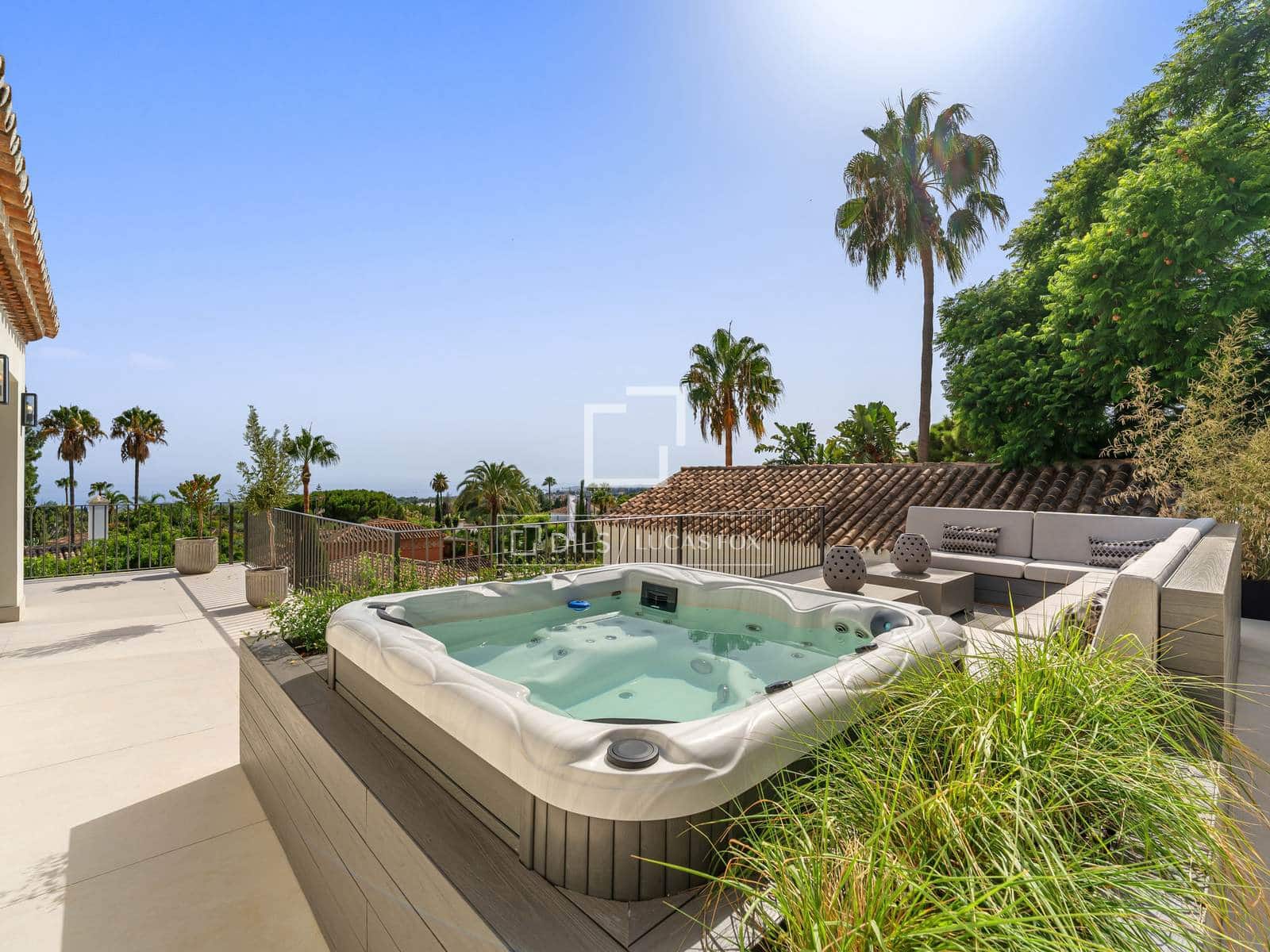 Chalet de 5 habitaciones en Marbella en venta con piscina garaje - 7.800.000 € (Ref: 9997705)