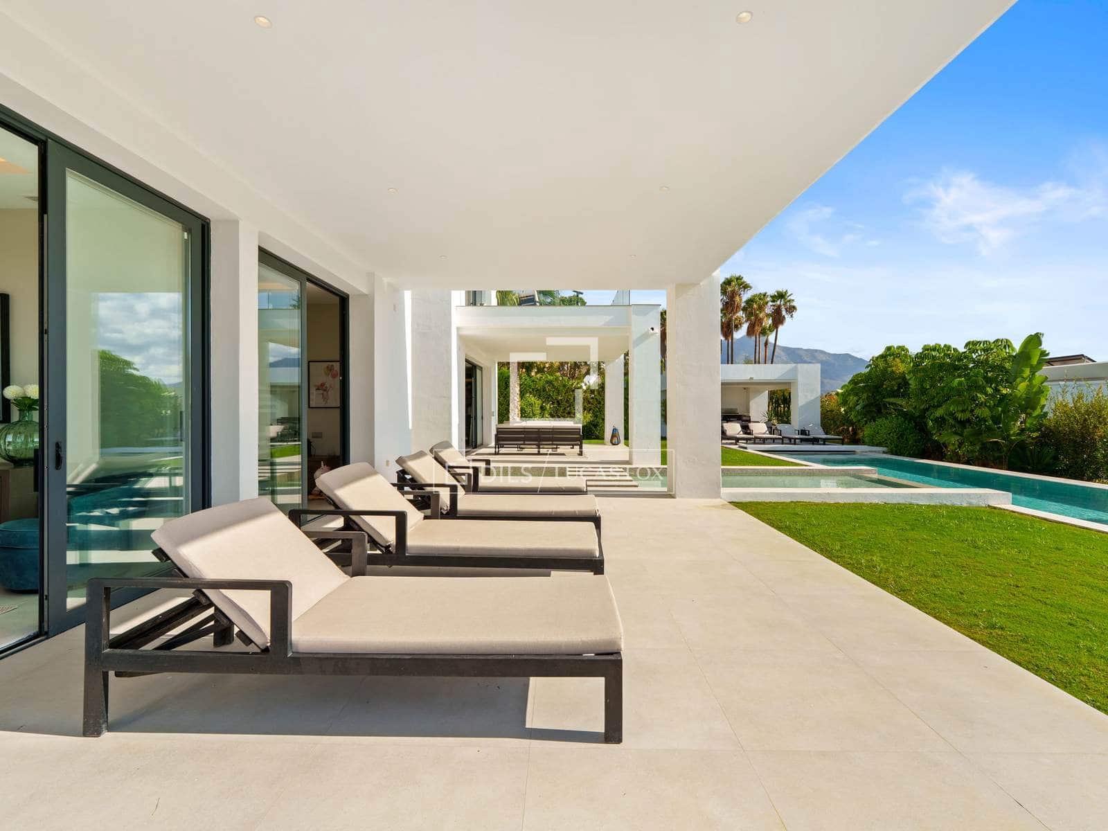 6 bedroom Villa for sale in Marbella with pool garage - € 4,695,000 (Ref: 9997706)