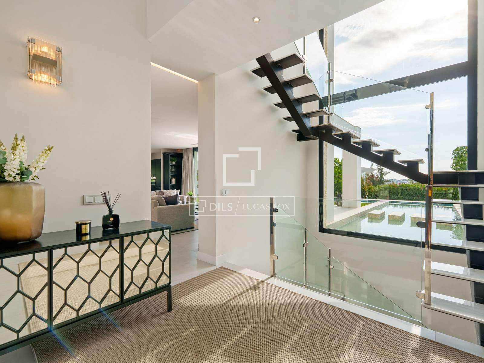 6 bedroom Villa for sale in Marbella with pool garage - € 4,695,000 (Ref: 9997706)