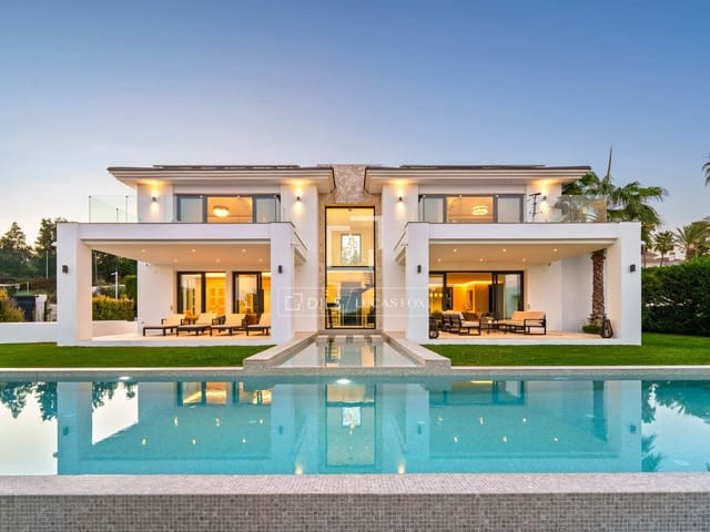 6 bedroom Villa for sale in Marbella with pool garage - € 4,695,000 (Ref: 9997706)