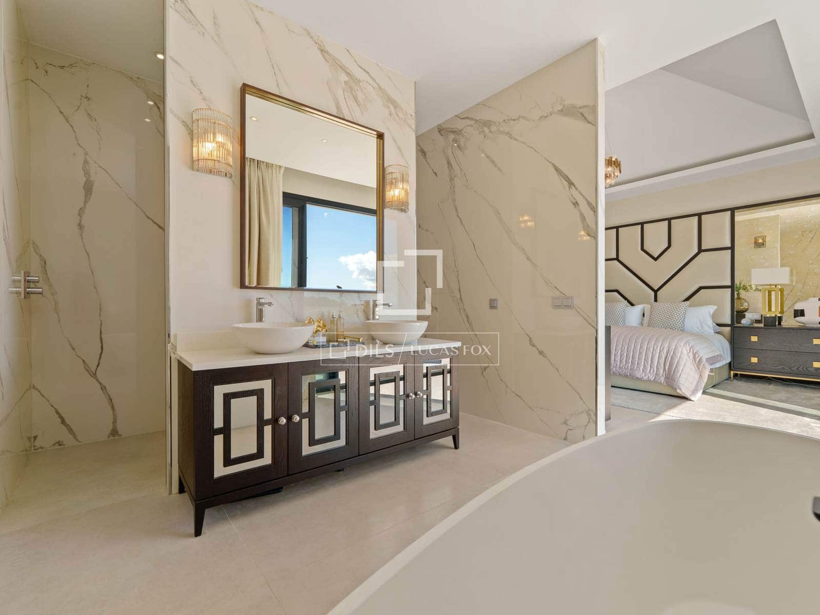 6 bedroom Villa for sale in Marbella with pool garage - € 4,695,000 (Ref: 9997706)