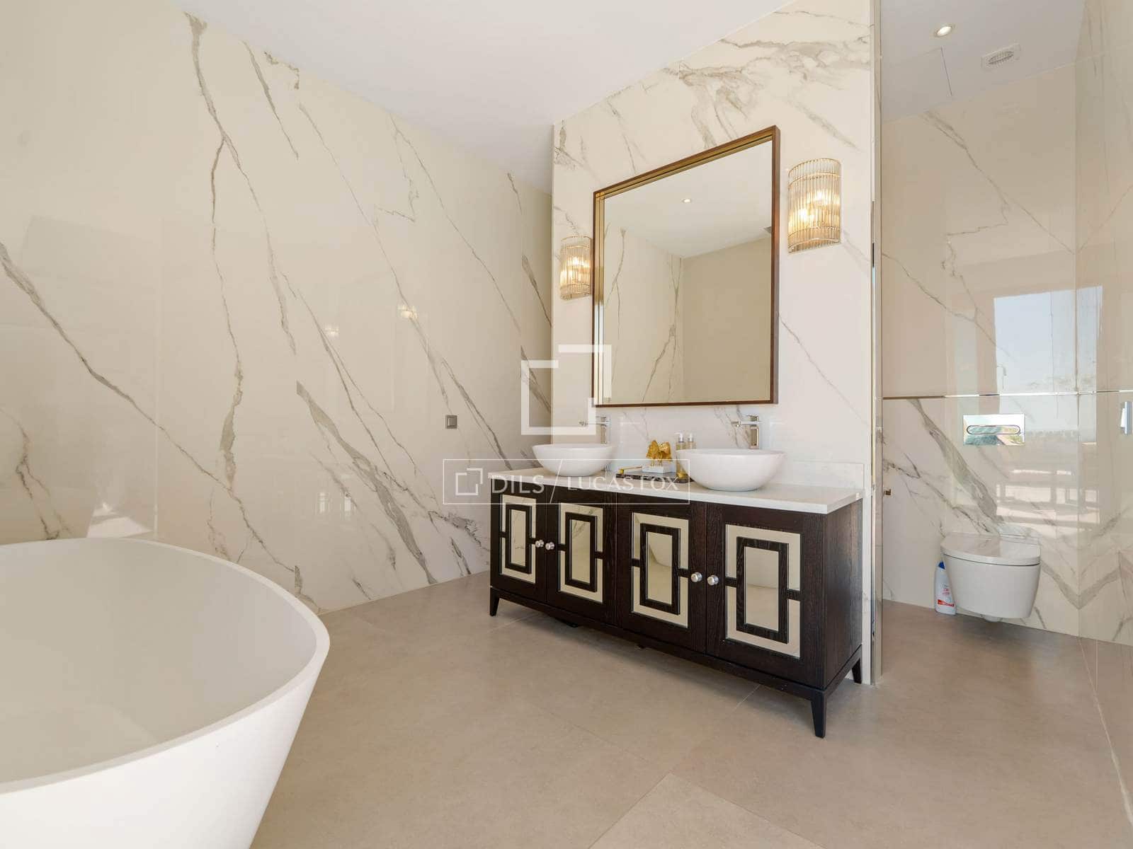 6 bedroom Villa for sale in Marbella with pool garage - € 4,695,000 (Ref: 9997706)