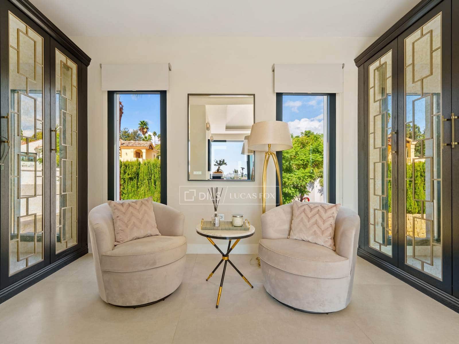 6 bedroom Villa for sale in Marbella with pool garage - € 4,695,000 (Ref: 9997706)