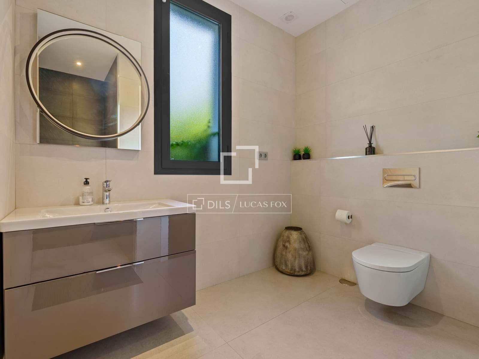 6 bedroom Villa for sale in Marbella with pool garage - € 4,695,000 (Ref: 9997706)